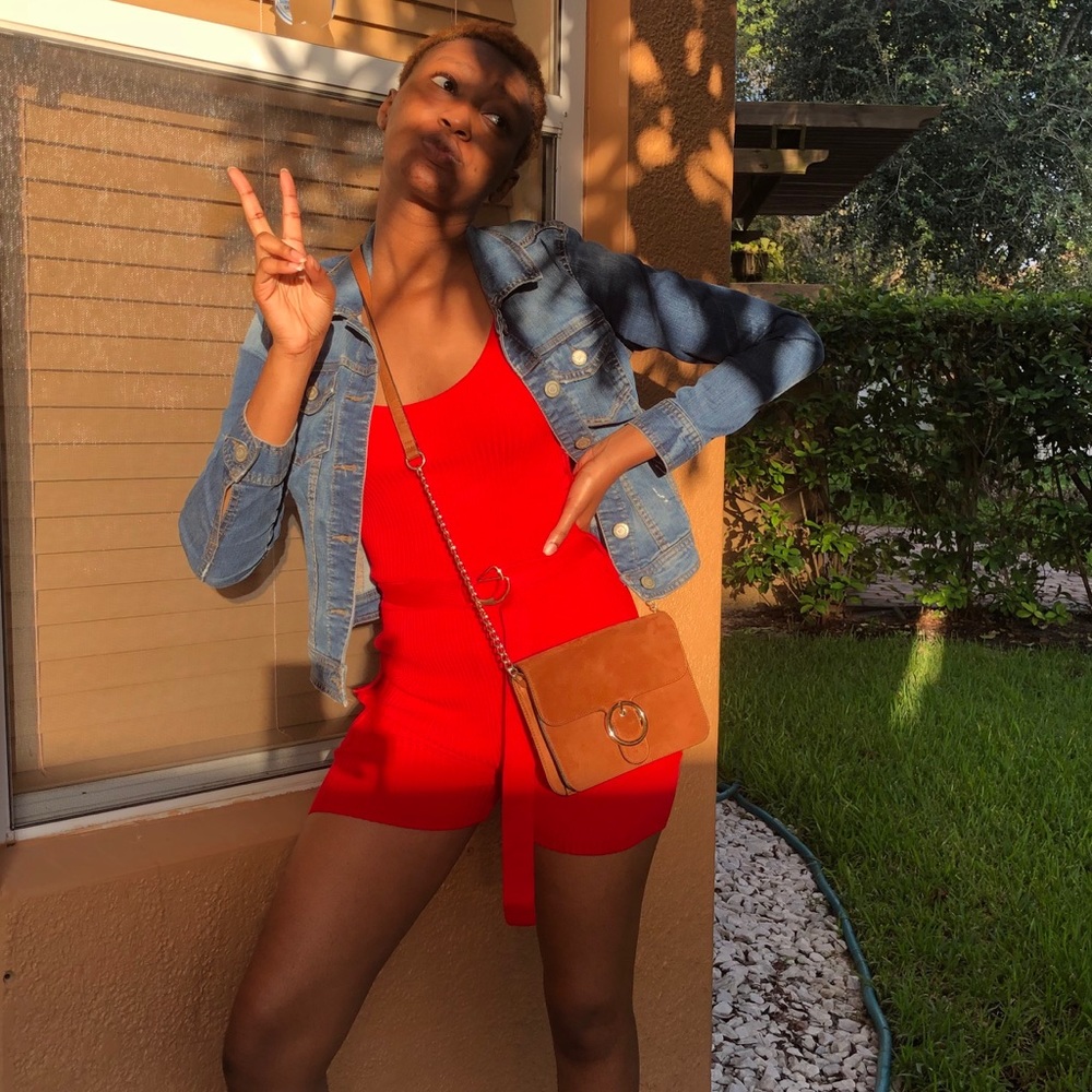 NEW TRENDING ROMPER - Picture 2 of 2